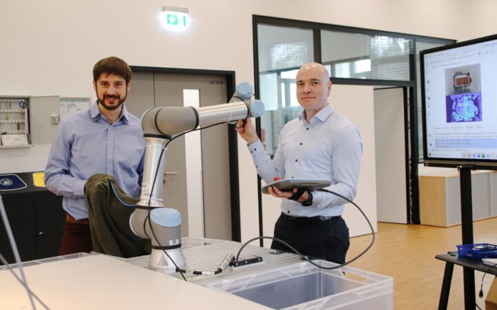 German Researchers Develop AI Robot System to Recycle Smart Textiles
