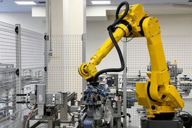 Japan’s Robot Orders Hit Record as Global Labor Shortages Accelerate Automation