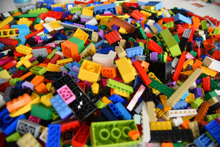Duke Engineers Create Lego-Like Cubes with Programmable, ‘Living-Like’ Mechanics