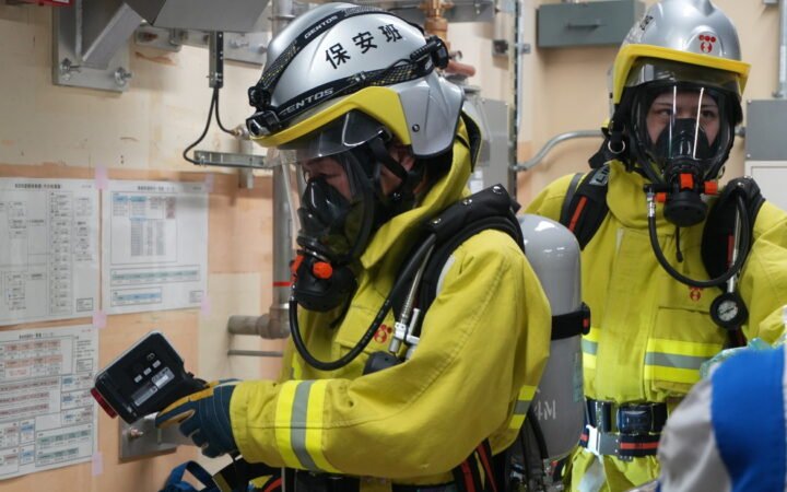 Tepco Unveils 22 Meter Robot Arm for Fukushima Nuclear Debris Removal