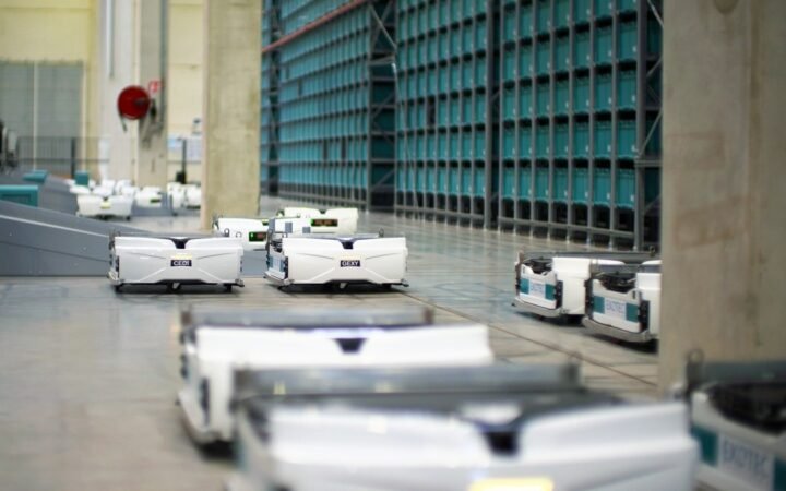 Decathlon’s Robot Warehouses Triple Efficiency as Automation Expands Across Retail Logistics