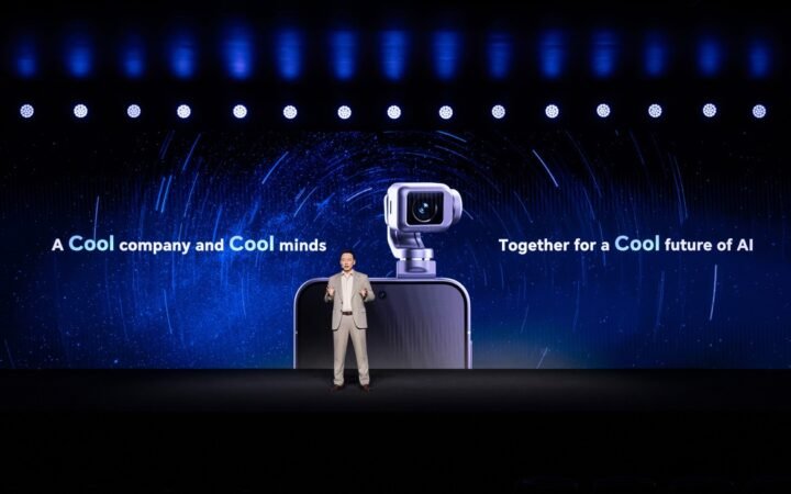 Honor Unveils ‘Robot Phone’ with AI-Powered Moving Camera Arm at MWC 2026