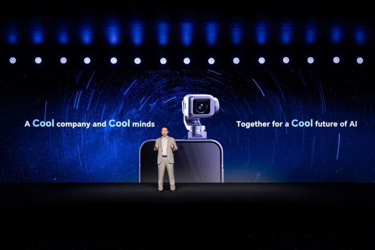 Honor Unveils ‘Robot Phone’ with AI-Powered Moving Camera Arm at MWC 2026