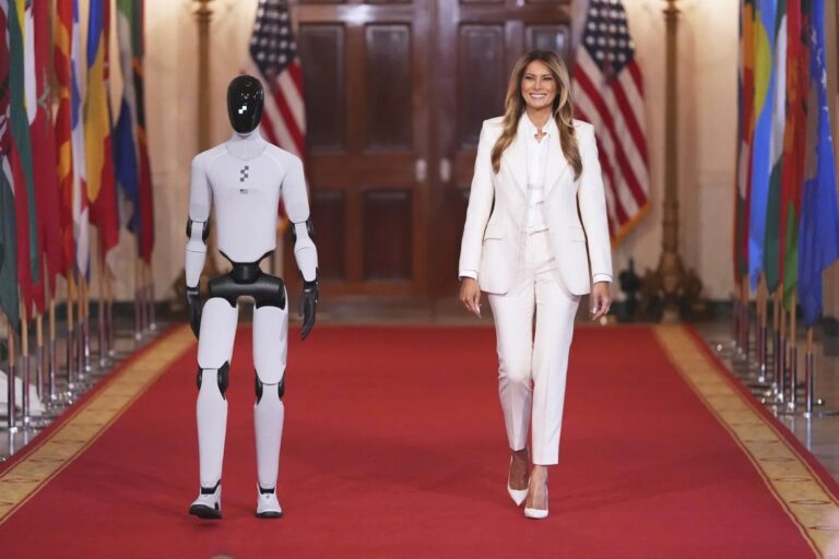 Humanoid Robot Debuts at White House AI Education Summit
