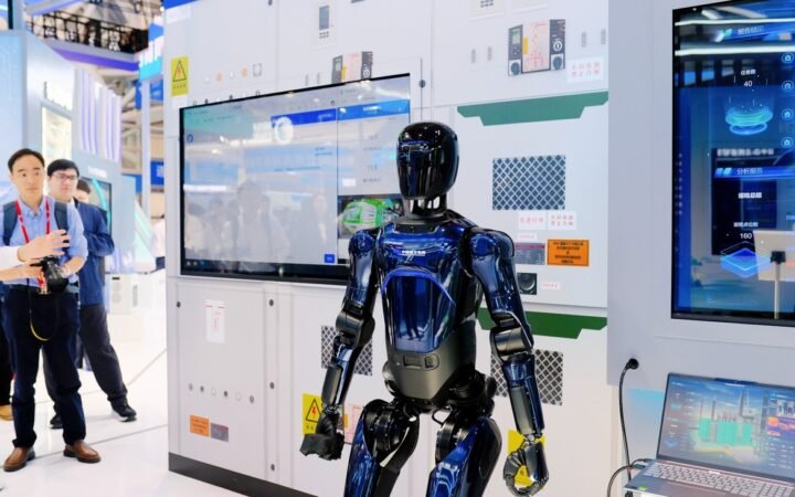 China Southern Power Grid Trains Humanoid Robots for Substation Inspection and Maintenance