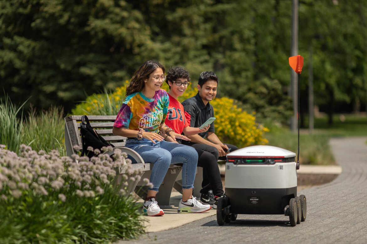 Florida Polytechnic Deploys Starship Robots with Integrated Campus Payment System