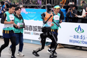 Honor’s Humanoid Robot Wins Beijing Half-Marathon, Finishing Faster Than Any Human