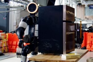 Boston Dynamics Reveals How Atlas Learned to Lift 100-Pound Industrial Loads Using Simulation Training