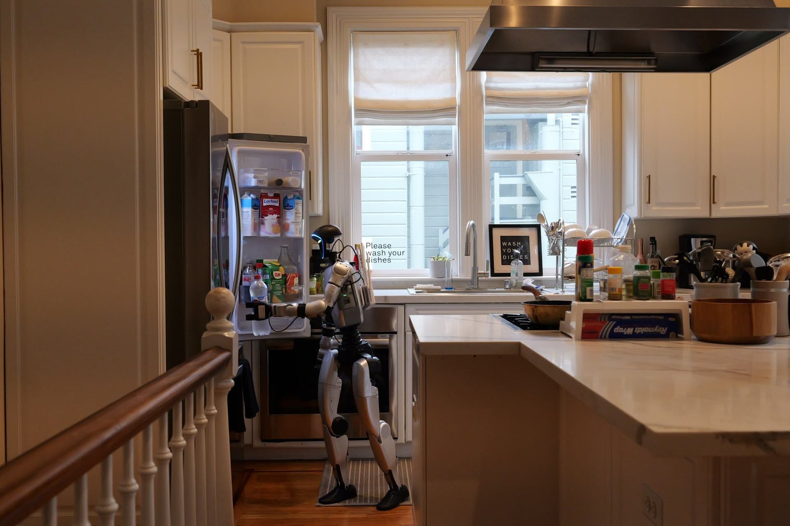 A Gatsby humanoid robot at work in a San Francisco kitchen. Photo: Gatsby