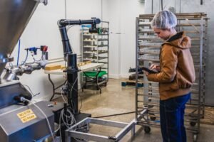 Standard Bots Raises $200 Million Series C at $1 Billion Valuation to Scale AI-Native Industrial Robots in the U.S.