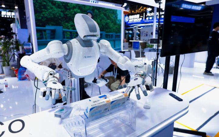 BrainCo Unveils Brain-to-Robot AI Platform for Thought-Controlled Robots