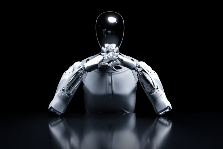 Xpeng Targets 1,000+ IRON Robots Per Month by End of 2026, Plans Global Rollout in 2027