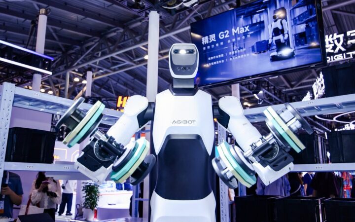 Agibot Overtakes Unitree as Global Humanoid Shipments Hit 19,100 Units in First Half of 2026
