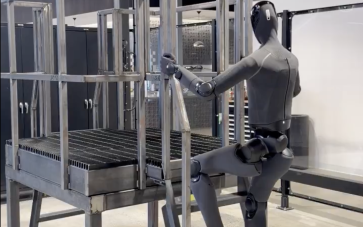 Figure AI’s Figure 03 Climbs Ladder Autonomously Using Helix Vision-Integrated AI