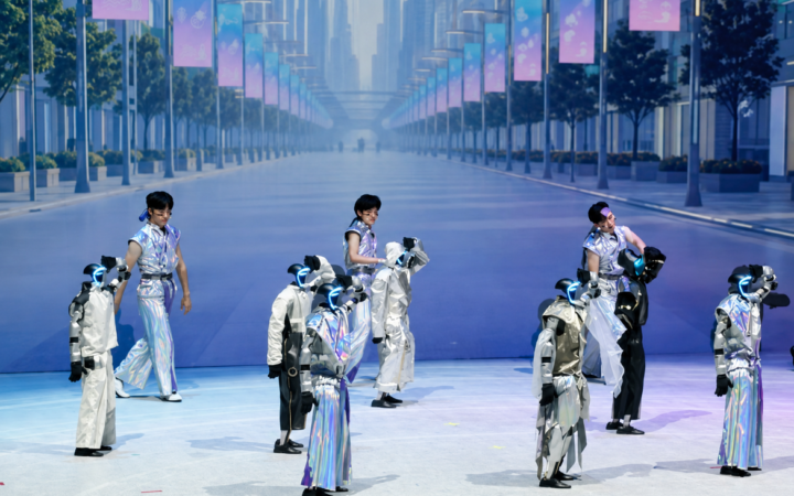 Galaxy Corporation Opens Robot Park with K-Pop Concerts in Seoul