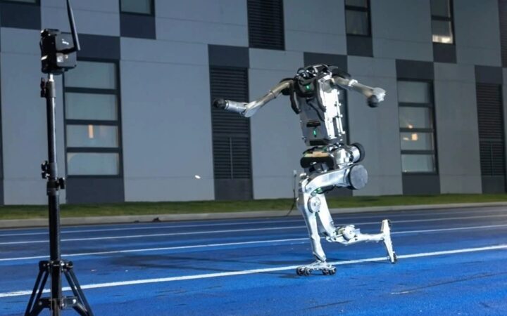 Unitree Unveils Superman Humanoid That Exceeds Human Sprint and Jump Records