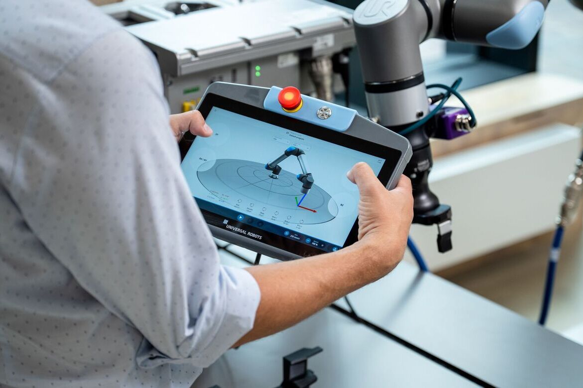 Universal Robots Launches Gen 7 Platform at IMTS as Physical AI Deployment Layer