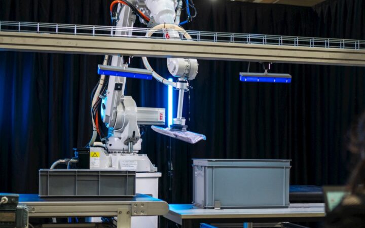 Watch: ABB Adds Physical AI Robot Trainer to Fashion Logistics