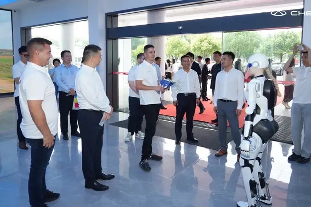 AiMOGA Sets October 21 Launch for Mobo Home Companion Robot