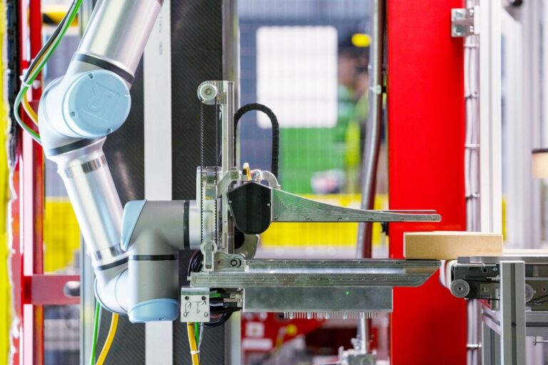 Amazon Launches Physical AI Toolchain With NVIDIA Robotics Tools