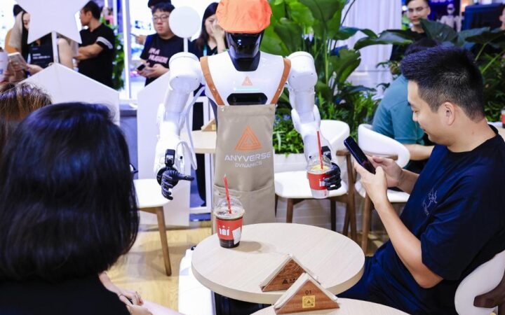 Chinese Humanoid Robot Makers Seek Factory and Café Work in South Korea