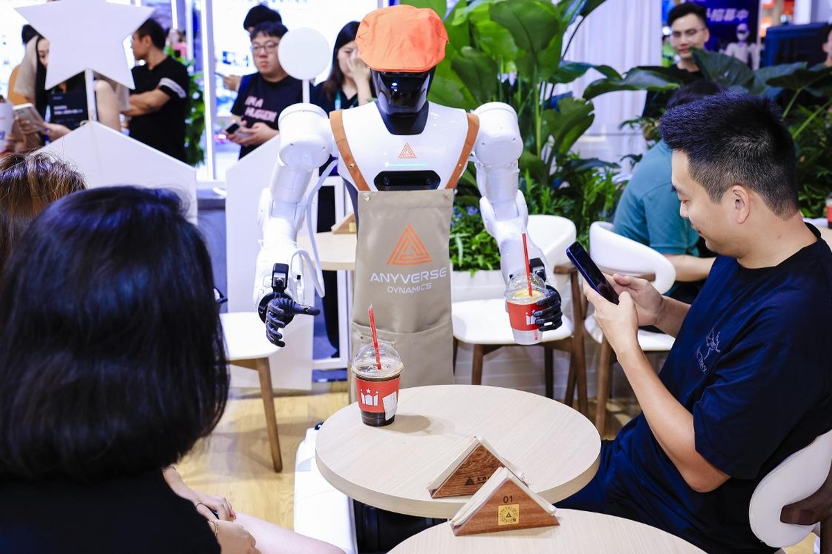 Chinese Humanoid Robot Makers Seek Factory and Café Work in South Korea