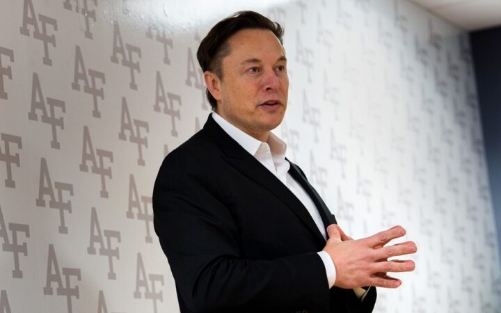 Musk Says AI and Robots Are the Only Way to Solve US National Debt
