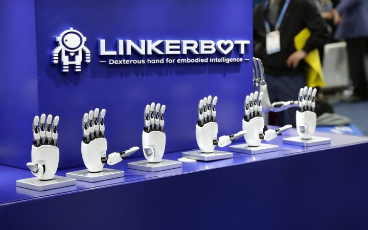 How Alex Zhou Built Linkerbot Around Human-Like Robot Hands