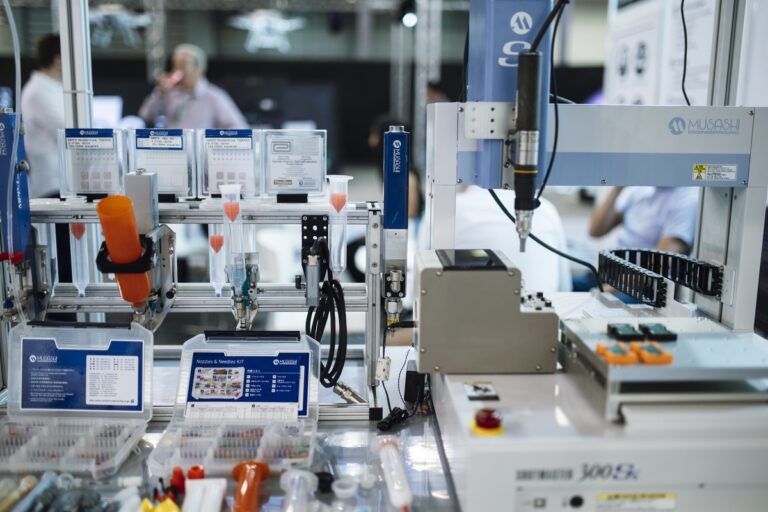 Robot Motion Planning: From Collision-Free Paths to Reliable Execution