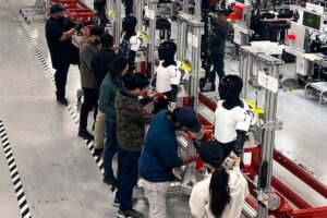 Tesla Plans Optimus Academy to Train Up to 20,000 Humanoid Robots