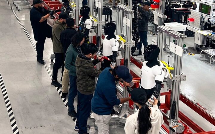 Tesla Plans Optimus Academy to Train Up to 20,000 Humanoid Robots